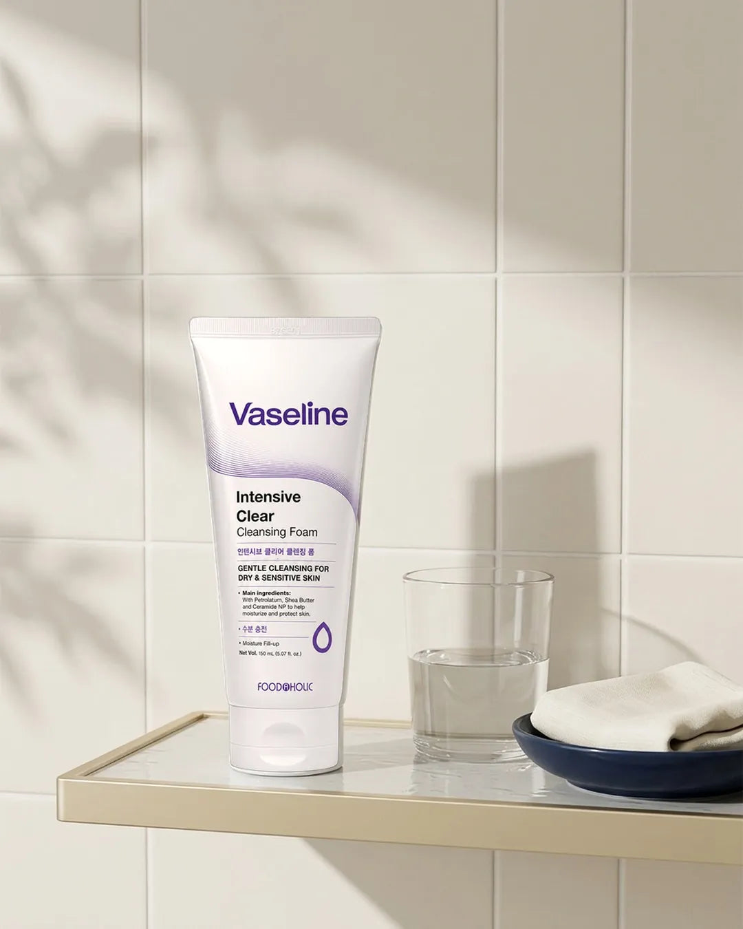 Lifestyle - Foodaholic Vaseline Intensive Clear Cleansing Foam 150ml