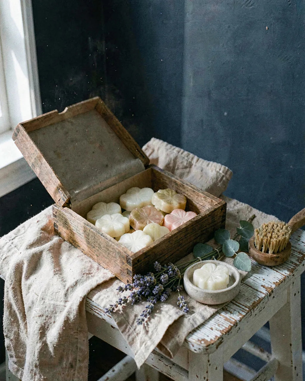 Lifestyle - Rustic Flower Bath & Body Gift Set - K-Beauty Soap Flower Box